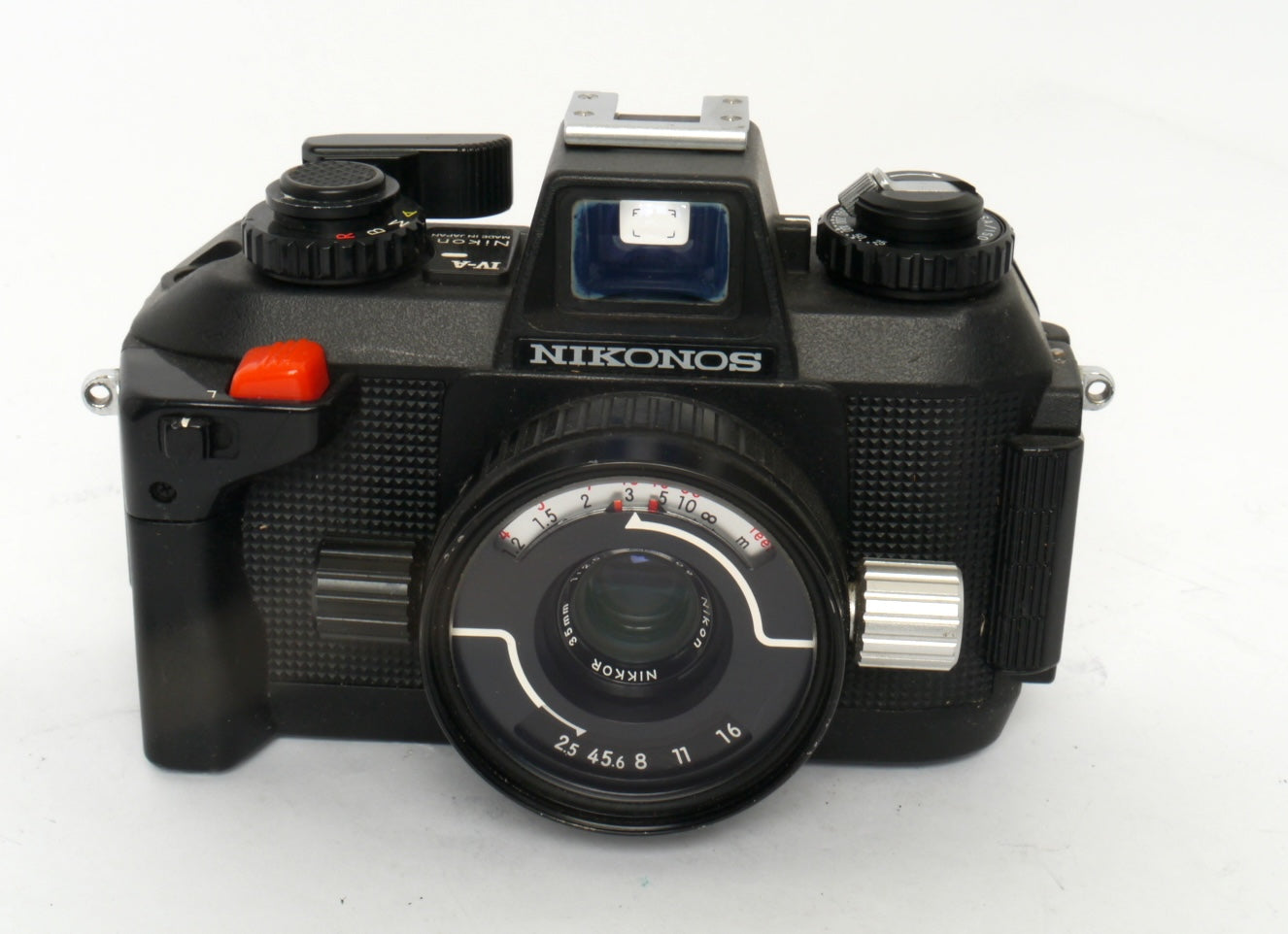 Nikon Nikonos IV Gehäuse mit UW Nikkor 2,5/35 mm – sehr guter Zustand