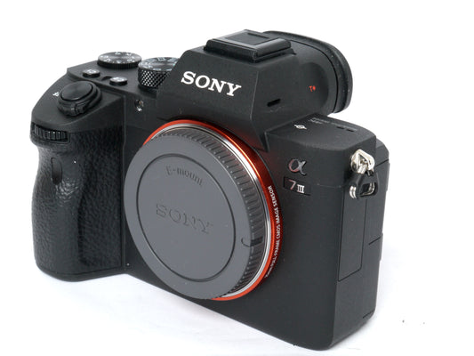 Sony Alpha 7 III Gehäuse – nur 363 Auslösungen, wie neu, OVP (Kopie)