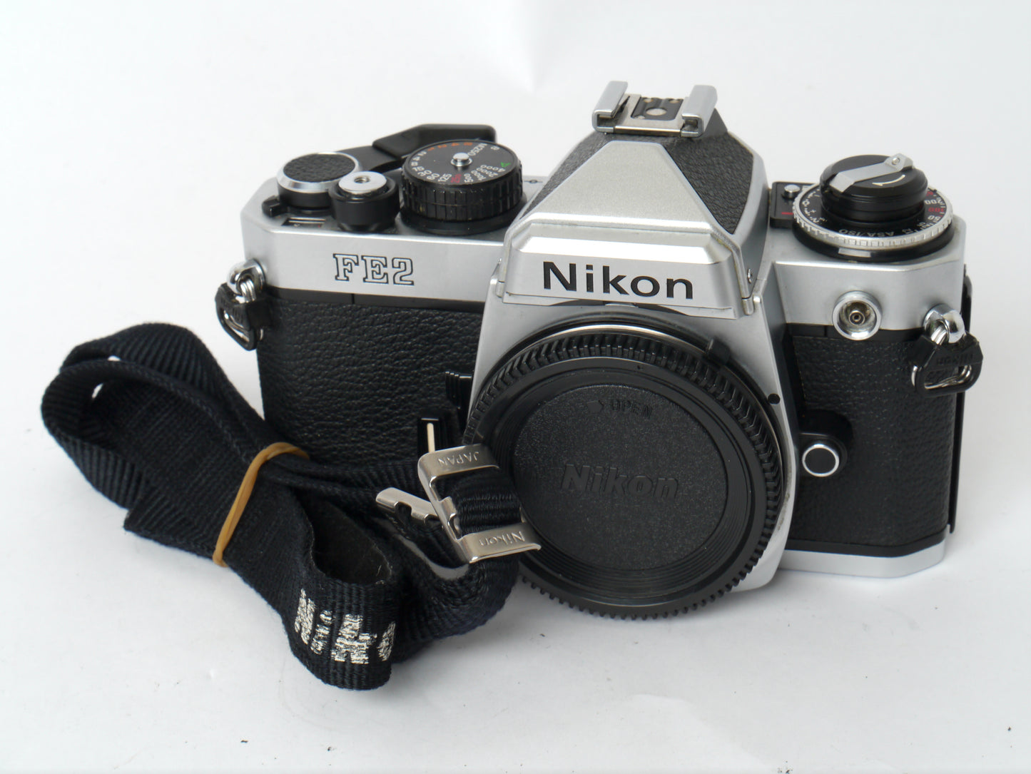 Nikon FE 2 Gehäuse Silber – guter Zustand