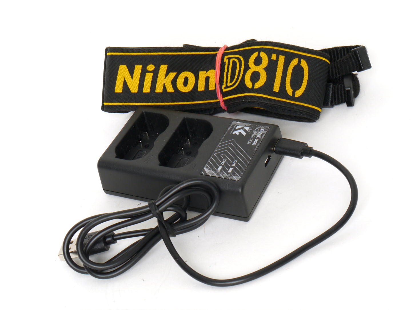 Nikon D810 Gehäuse mit Hochformatgriff – guter Zustand