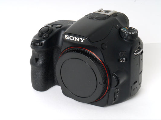 Sony Alpha SLT-A58 Gehäuse – Gut