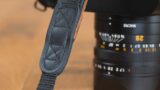 Eddycam Premium/ 33 Kameratragegurt aus Elchleder black/ nature Art. 0319