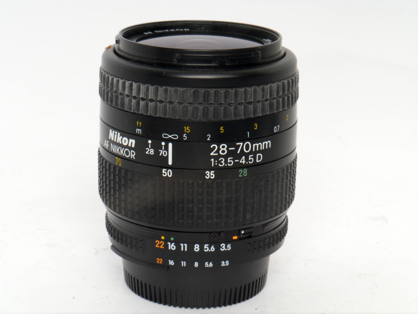 Nikon AF 3,5–4,5/28–70 mm D – sehr guter Zustand