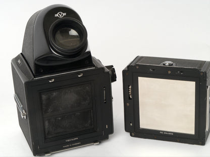 Hasselblad 501C Gehäuse mit Zeiss S-Planar 5,6/120 mm, A12 Magazin und NC2 Prisma – sehr guter Zustand