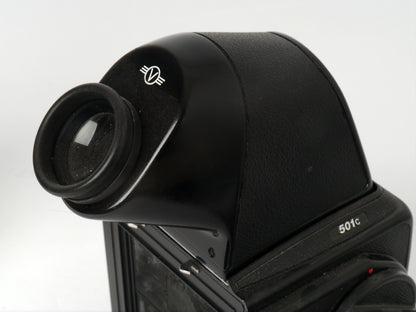 Hasselblad 501C Gehäuse mit Zeiss S-Planar 5,6/120 mm, A12 Magazin und NC2 Prisma – sehr guter Zustand
