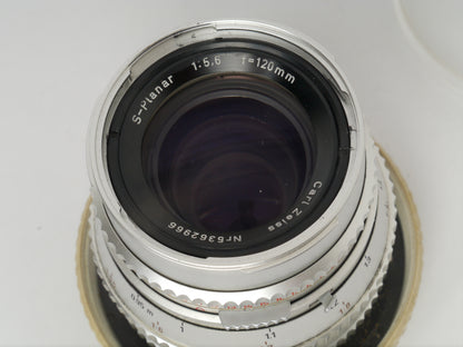 Hasselblad 501C Gehäuse mit Zeiss S-Planar 5,6/120 mm, A12 Magazin und NC2 Prisma – sehr guter Zustand