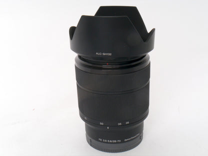 Sony FE 3,5–5,6/28–70 mm OSS Objektiv – sehr guter Zustand