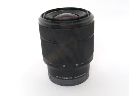 Sony FE 3,5–5,6/28–70 mm OSS Objektiv – sehr guter Zustand
