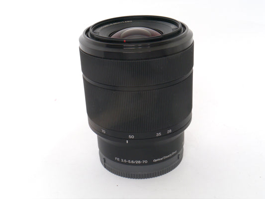 Sony FE 3,5–5,6/28–70 mm OSS Objektiv – sehr guter Zustand