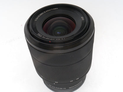 Sony FE 3,5–5,6/28–70 mm OSS Objektiv – sehr guter Zustand
