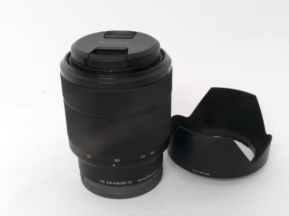 Sony FE 3,5–5,6/28–70 mm OSS Objektiv – sehr guter Zustand