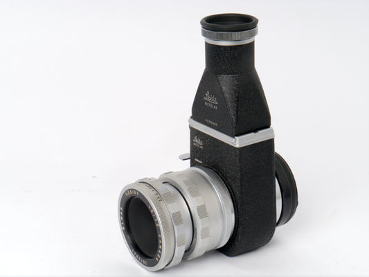Leica Elmar 3,5/65 mm chrom mit Einstellschnecke Art. 16464 und Visoflex II mit 90° Lupe Art. OTVXO / 16461 – sehr guter Zustand