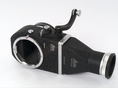 Leica Elmar 3,5/65 mm chrom mit Einstellschnecke Art. 16464 und Visoflex II mit 90° Lupe Art. OTVXO / 16461 – sehr guter Zustand