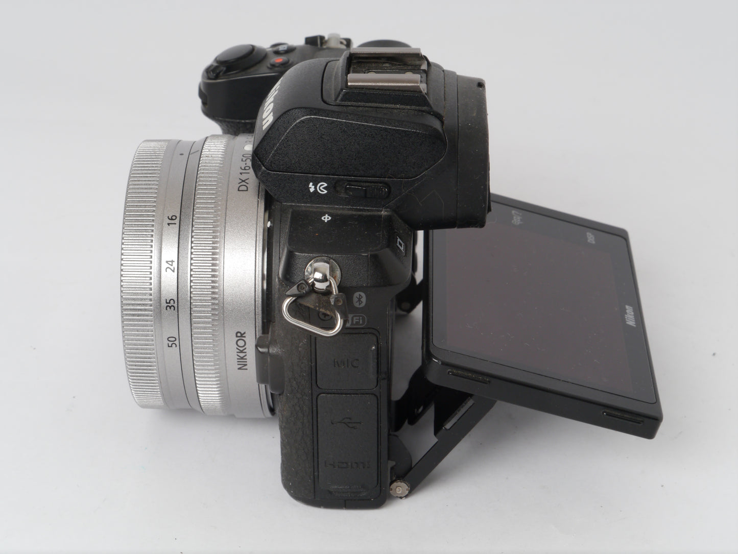 Nikon Z 50 Gehäuse mit Nikkor Z DX 3,5–6,3/16–50 mm VR – guter Zustand