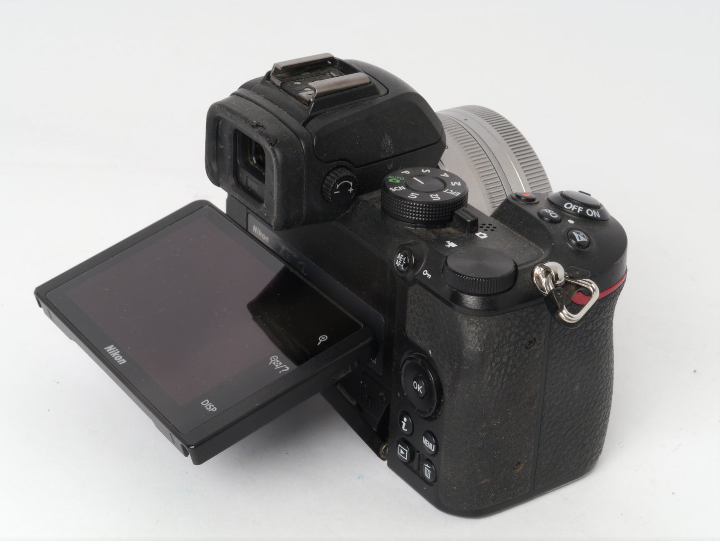 Nikon Z 50 Gehäuse mit Nikkor Z DX 3,5–6,3/16–50 mm VR – guter Zustand