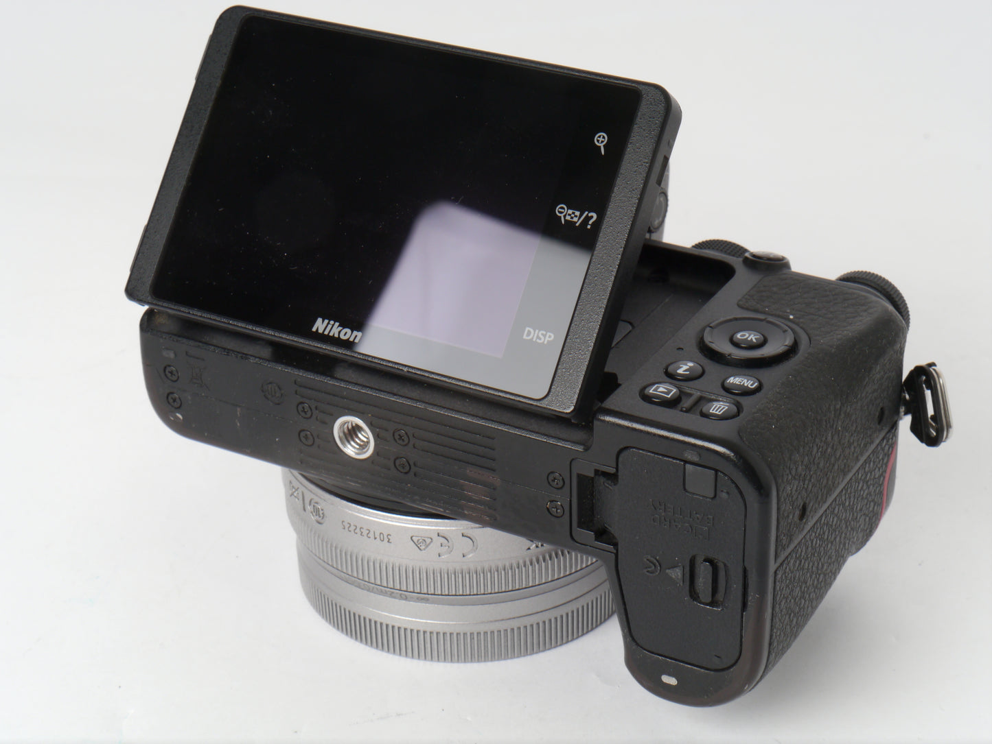 Nikon Z 50 Gehäuse mit Nikkor Z DX 3,5–6,3/16–50 mm VR – guter Zustand