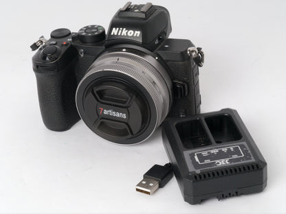 Nikon Z 50 Gehäuse mit Nikkor Z DX 3,5–6,3/16–50 mm VR – guter Zustand