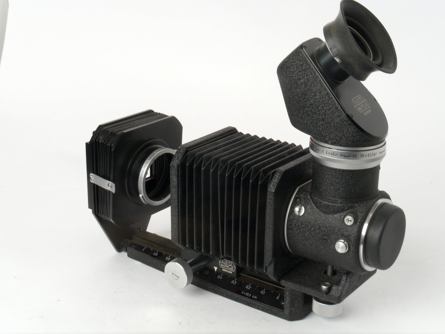 Leica Visoflex I Spiegelkasten Art. PLOOT mit 45° 4× Lupe Art. PEGOO, original Doppeldrahtauslöser– sehr guter Zustand