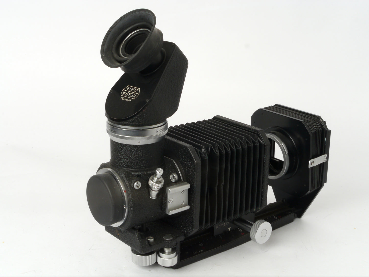 Leica Visoflex I Spiegelkasten Art. PLOOT mit 45° 4× Lupe Art. PEGOO, original Doppeldrahtauslöser– sehr guter Zustand