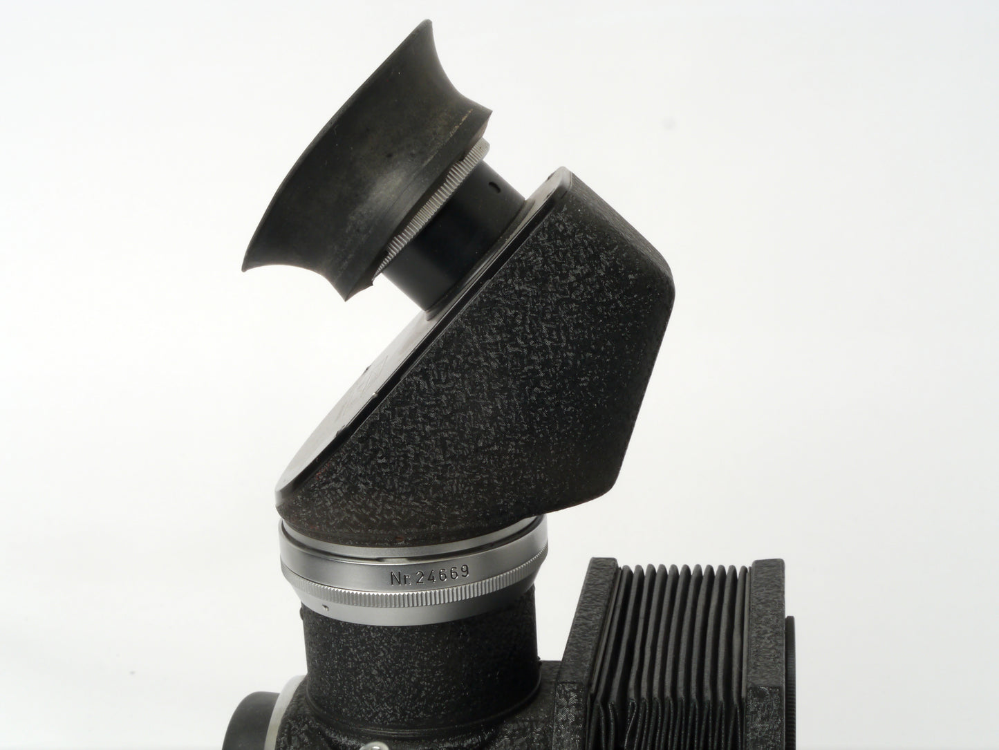 Leica Visoflex I Spiegelkasten Art. PLOOT mit 45° 4× Lupe Art. PEGOO, original Doppeldrahtauslöser– sehr guter Zustand