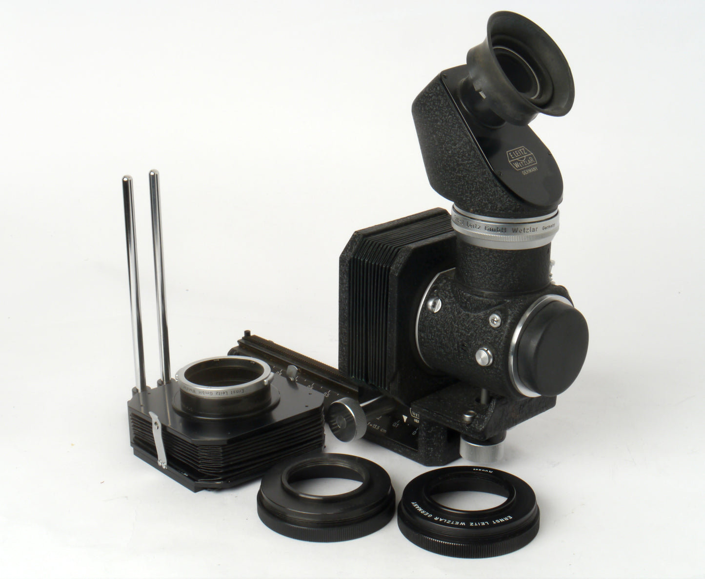 Leica Visoflex I Spiegelkasten Art. PLOOT mit 45° 4× Lupe Art. PEGOO, original Doppeldrahtauslöser– sehr guter Zustand