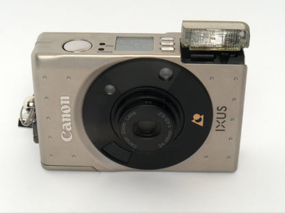 Canon Ixus APS-C Kamera – sehr guter Zustand