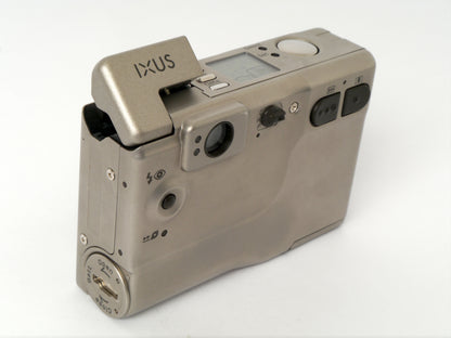 Canon Ixus APS-C Kamera – sehr guter Zustand