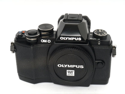 OM System OM-D E-10 Gehäuse schwarz – guter Zustand