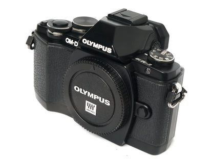 OM System OM-D E-10 Gehäuse schwarz – guter Zustand