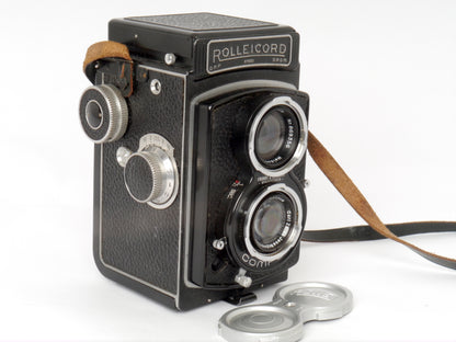 Rollei Rolleicord II Model 4, Set mit Carl Zeiss Triotar 3,5/ 75mm – außergewöhnliches Sammlerset – sehr guter Zustand