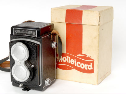 Rollei Rolleicord II Model 4, Set mit Carl Zeiss Triotar 3,5/ 75mm – außergewöhnliches Sammlerset – sehr guter Zustand