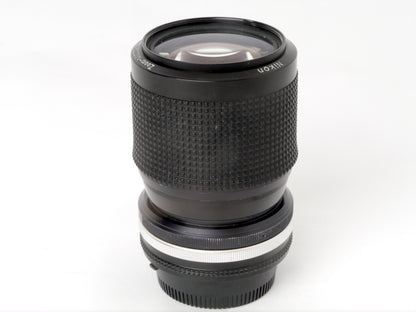 Nikon MF 3,5/ 35-105mm AIS – guter Zustand
