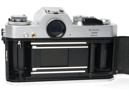 Nikon EL Gehäuse chrom – sehr guter Zustand vom Händler