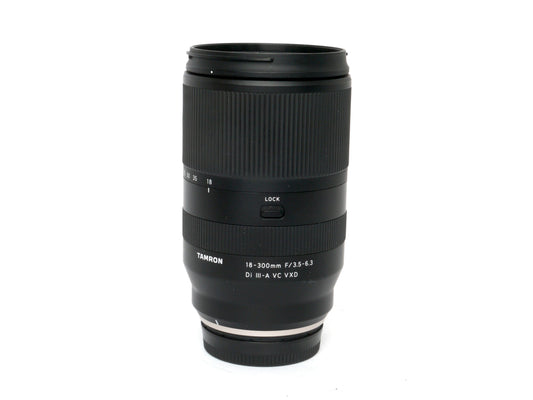 Tamron AF 3,5-6,3/ 18-300mm Di III-A VC VXD für Fujifilm X Anschluss – wie neu
