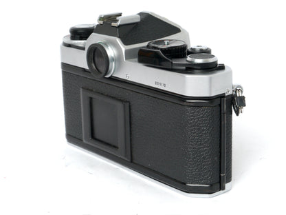 Nikon FE 2 Gehäuse chrom – sehr guter Zustand