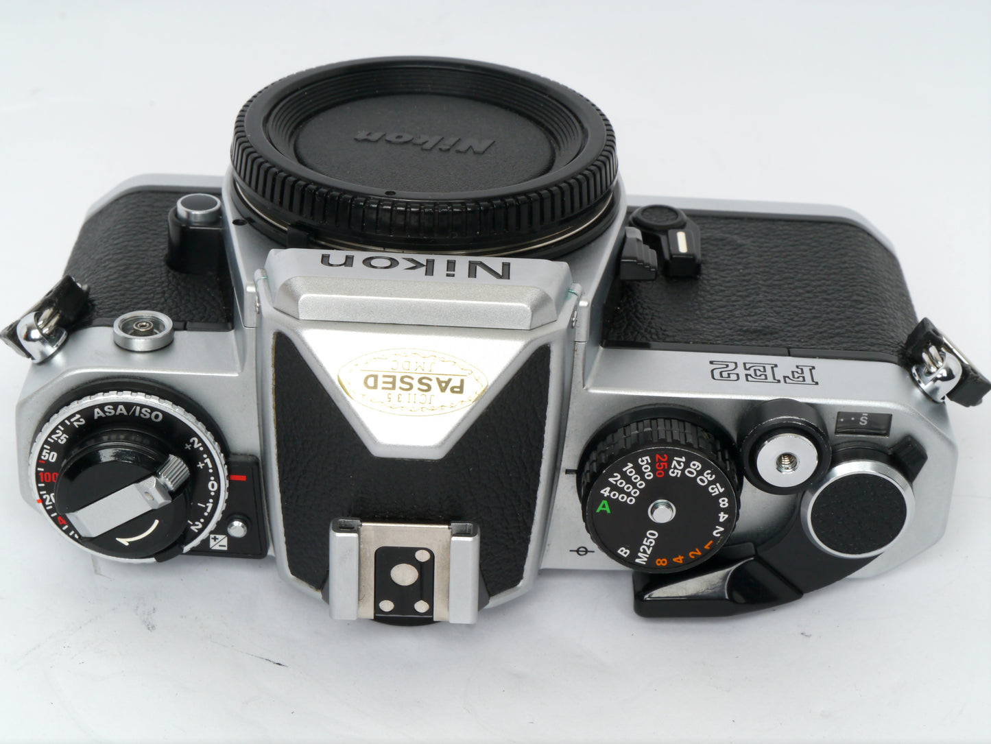 Nikon FE 2 Gehäuse chrom – sehr guter Zustand