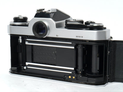 Nikon FE 2 Gehäuse chrom – sehr guter Zustand
