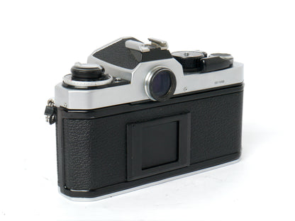 Nikon FE 2 Gehäuse chrom – sehr guter Zustand