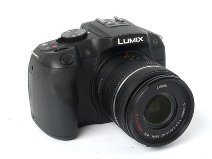 Panasonic Lumix G 6 Gehäuse mit Lumix Vario G 3,5-5,6/ 14-42mm ASPH OIS – sehr guter Zustand