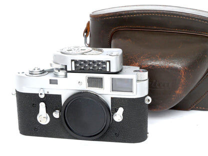 Leica M2 Gehäuse chrom 2. Ausführung “lever rewind” mit Leicameter MC – guter Zustand