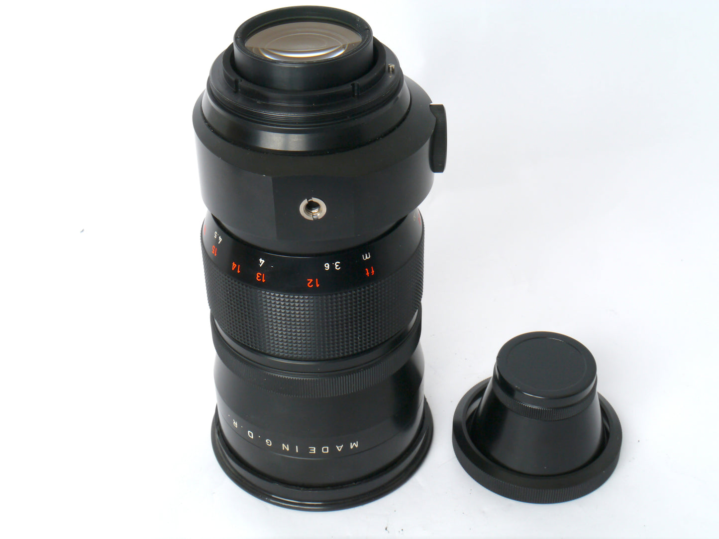 Pentacon MF 4/ 300mm mit M42 Adapter – sehr guter Zustand