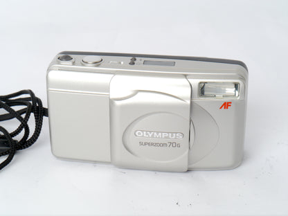 Olympus Superzoom 70 G silber Kompaktkamera