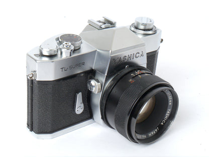 Yashica TL -Super Gehäuse mit Yashinon DX 1,7/ 50mm und Revuetron 34T Elektronenblitzgerät – guter Zustand