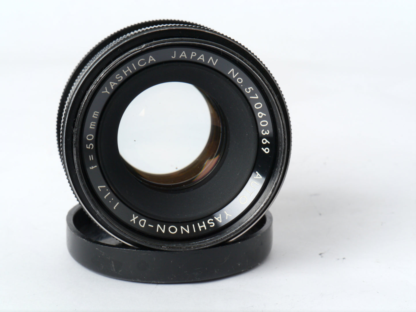 Yashica TL -Super Gehäuse mit Yashinon DX 1,7/ 50mm und Revuetron 34T Elektronenblitzgerät – guter Zustand