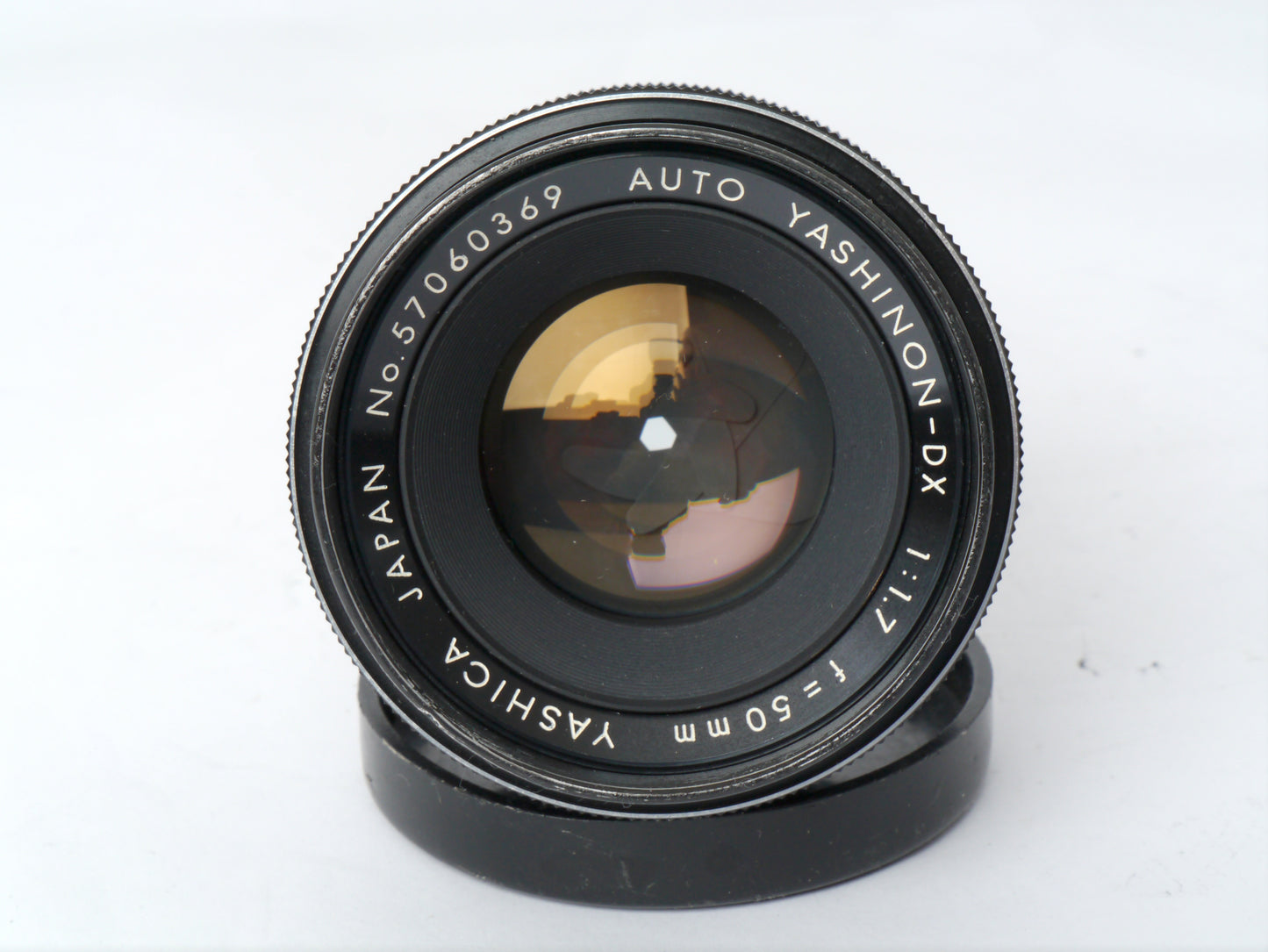 Yashica TL -Super Gehäuse mit Yashinon DX 1,7/ 50mm und Revuetron 34T Elektronenblitzgerät – guter Zustand
