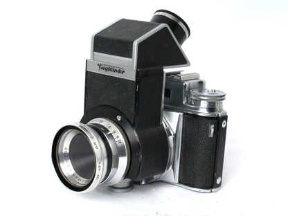 Voigtländer Prominent Gehäuse Art. 124/ mit Ultron 2/ 50mm, Telomar 5,5/ 100mm, Skoparon 3,5/ 35mm, Spiegelreflexeinheit mit 2 Sucherlupen – sehr gut