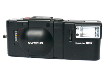 Olympus XA mit A16 Blitzgerät – guter Zustand