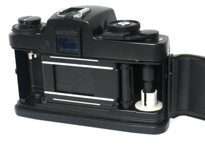Leica R 4 Gehäuse schwarz  Art. 10043– sehr gut