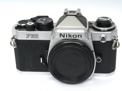 Nikon FE 2 Silber Gehäuse – sehr gut