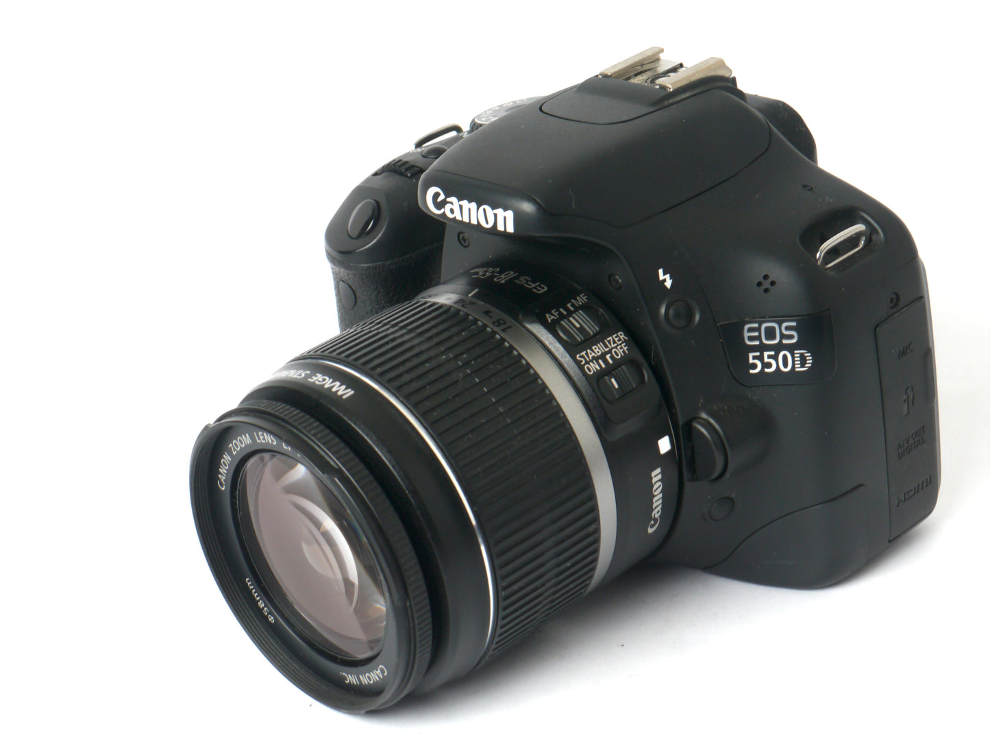 Canon EOS 550D Gehäuse mit EF-S 3,5-5,6/18-55mm IS – sehr gut
